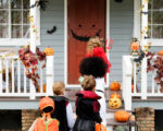 Little children trick or treating [Photo: 123rf]