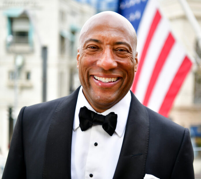 BEVERLY HILLS, CALIFORNIA - MARCH 12: Byron Allen at Byron Allen's Oscar Gala at the Beverly Wilshire, A Four Seasons Hotel on March 12, 2023 in Beverly Hills, California. (Photo by Michael Bezjian/Getty Images for Allen Media Group / Byron Allen)