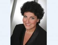 Deb Esayian