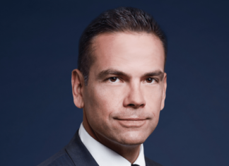 FOX Stock Slips As Ad Dollar Growth Sees Sequential Slowdown