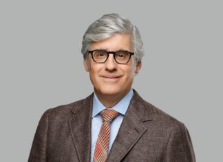 CBS, ‘Daily Show’ Storyteller Mo Rocca Earns LABF Insight Award Mo Rocca