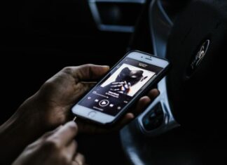 Smartphones Overtake Radio As Gen Z’s Top In-Car Audio Device