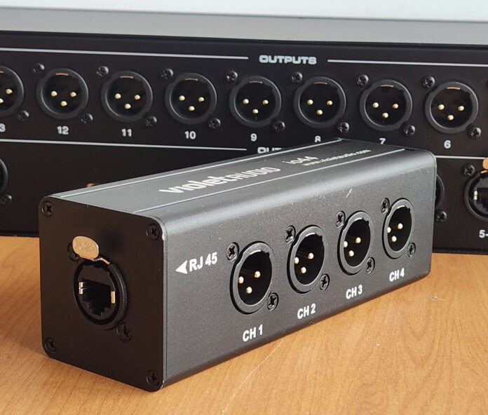 VioletAudio_io44_DX16B_Photo1