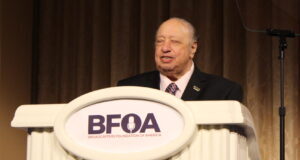 Big Apple Buys A Beantown AM John Catsimatidis