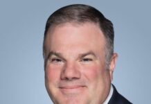 Español Elevation: Hall Rises To Sr. VP At Gray