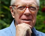 Knowlton Nash passes at 86